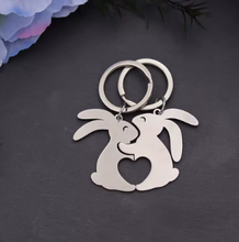 Load image into Gallery viewer, Bunny Couple Keychain
